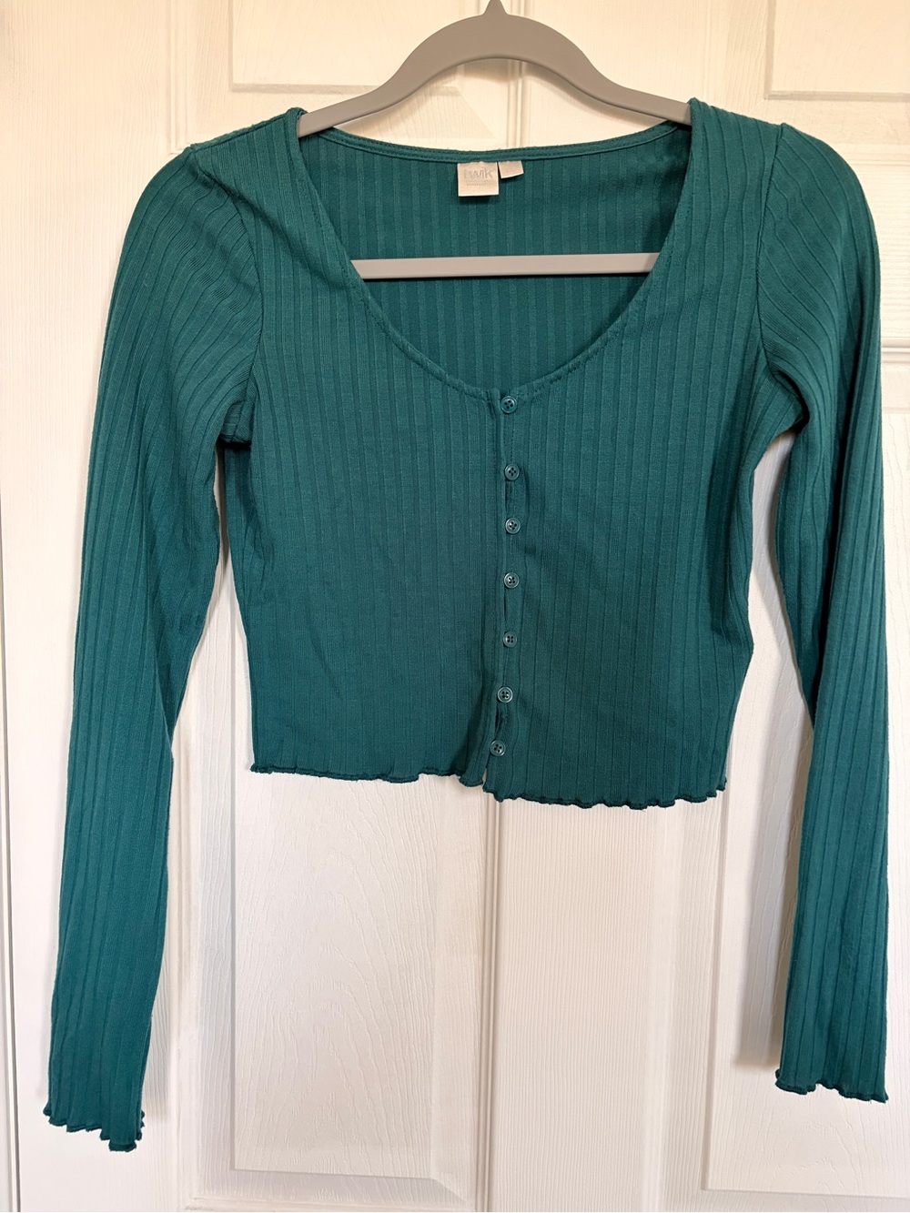 Simon’s crop long sleeve button up top lettuce trim | Teal